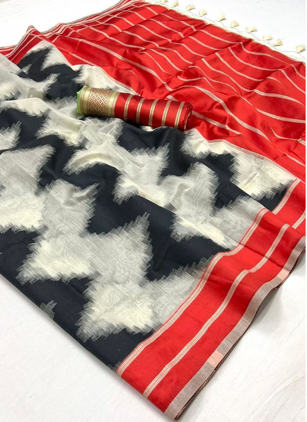 Nakshatra white  Geometric Zigzag saree