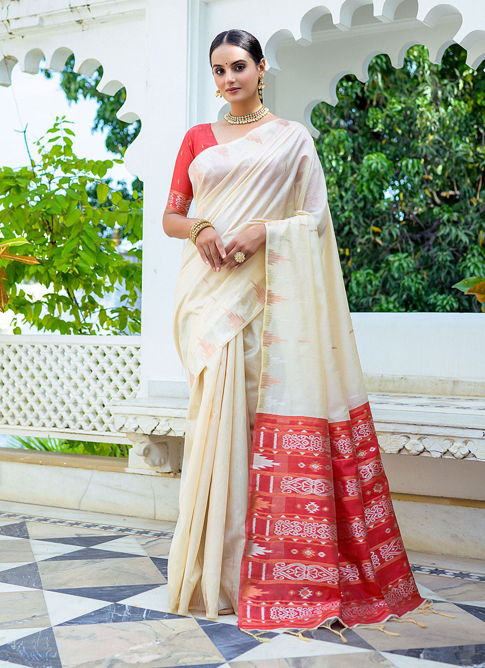 Pristine Tussar Elegance